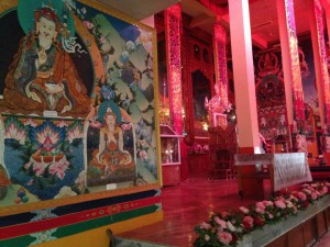 New Year’s Morning at Sera Lachi and Sera Jey Monasteries.  Photo:  www.yowangdu.com 